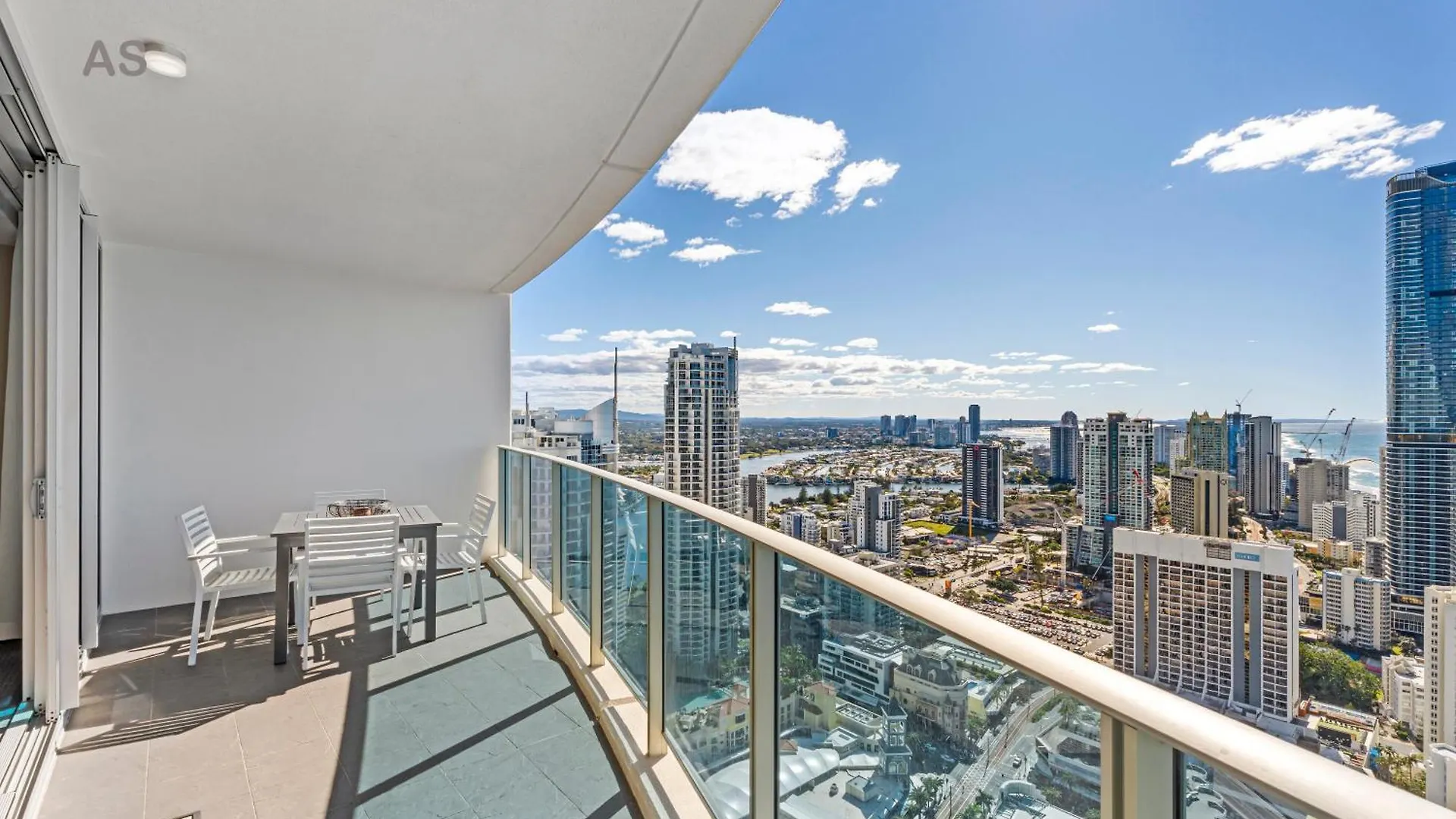H Residences - Private Apartments - Apartment Stay Gold Coast 0*,  Austrália